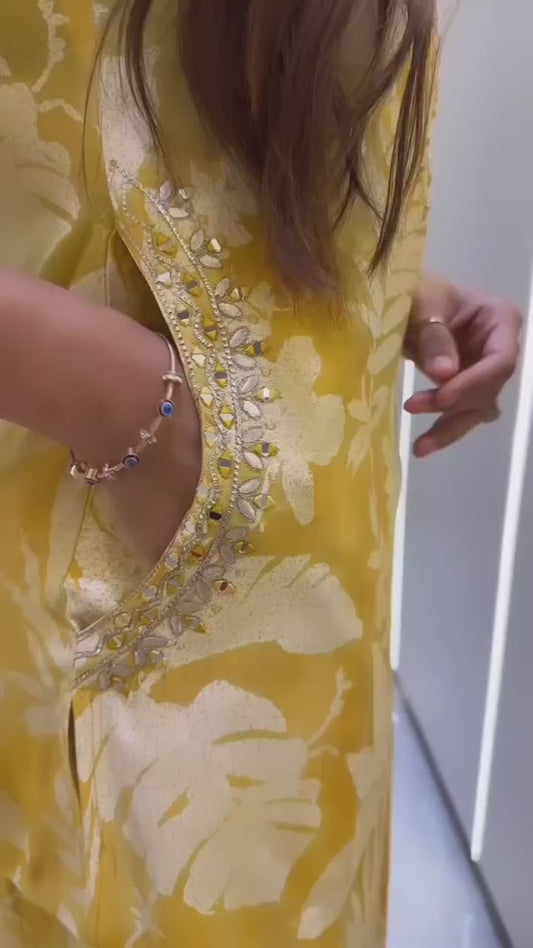 Elegant Floral Kurti Design for Modern Women