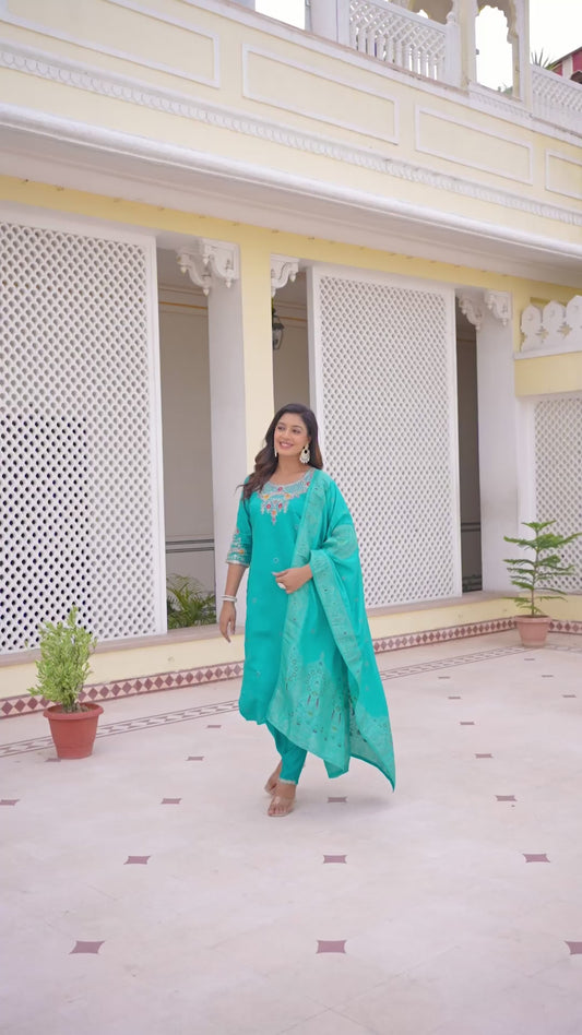 Premium Firozi Kurti with Dupatta – Stylish & Comfortable Look